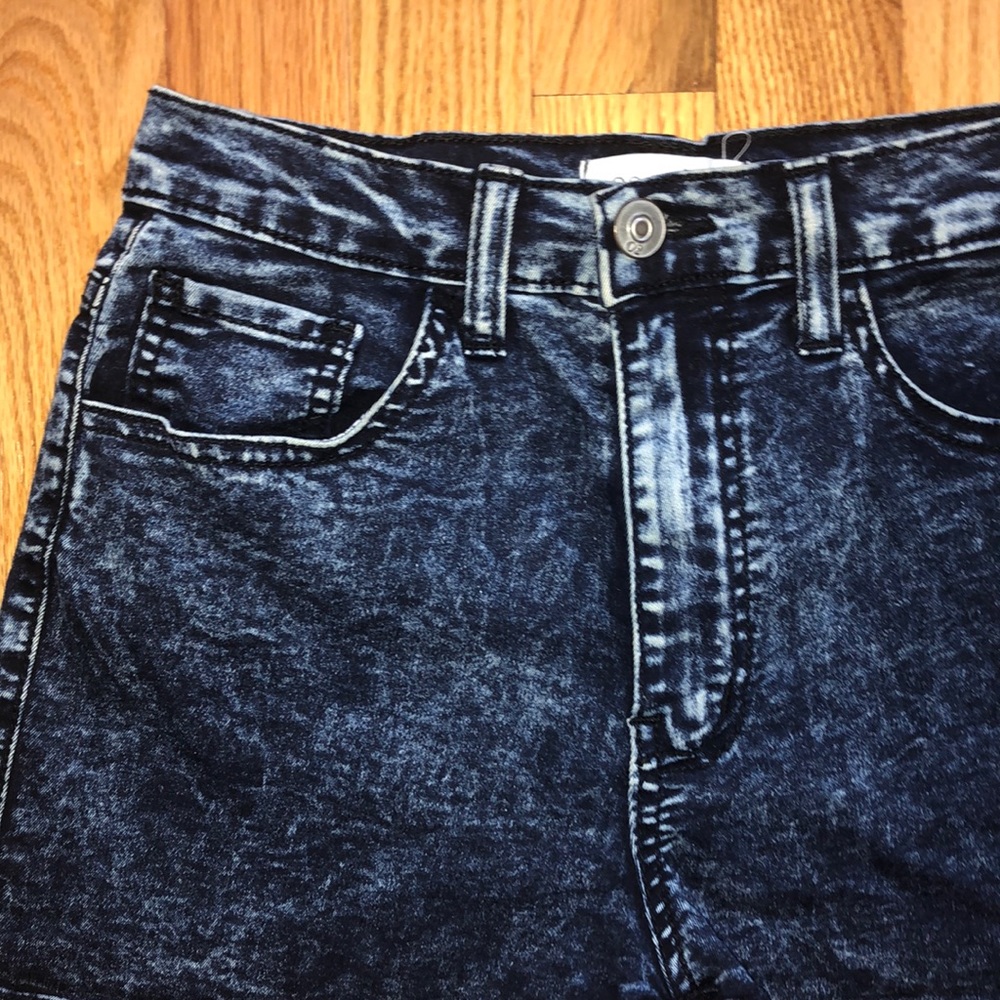 Jean Shorts - Picture 2 of 4